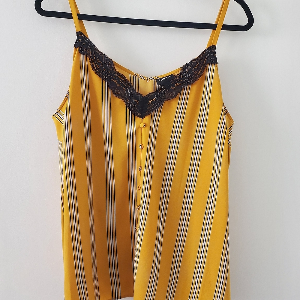 Torrid Cami Plus Size 0x adjustable straps lace and stripes mustard black white